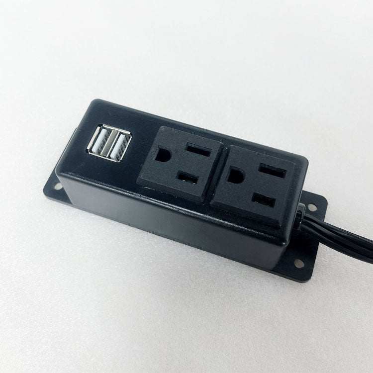 Steckdosenleiste nach US-Standard mit 2 Steckdosen und 2 USB-Anschlüssen. Ladestation